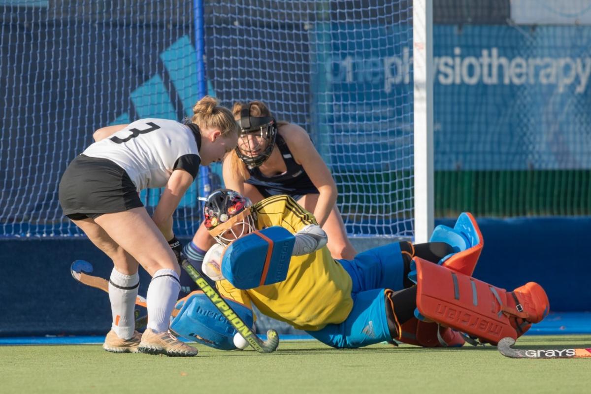 Hockey Jo Ellis Goal Helps Reading Past Harleston Magpies Plus The Latest From Sonning Reading Chronicle